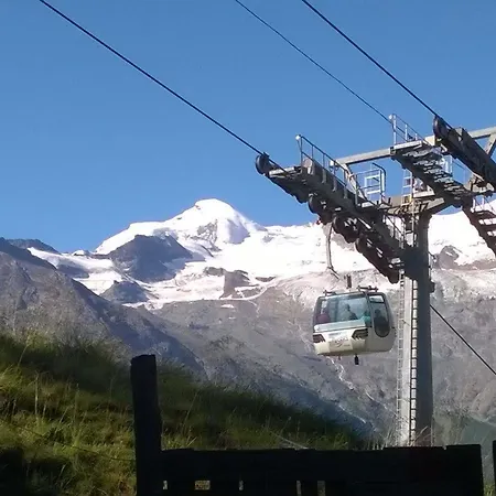 Bergfreude Kuonen By Interhome * ザース・グルント